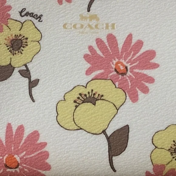 Coach Floral Cluster Corner Zip Wrislet Wallet Clutch BRAND NEW - Picture 7 of 8